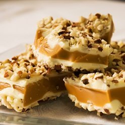 Aunt Mae’s Sweet Tooth English Toffee 8 oz Box White Chocolate with Almonds